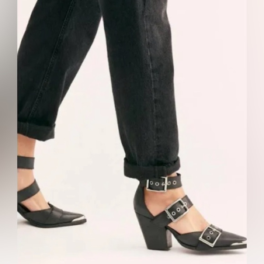 Jeffrey Campbell x Free People Hendrix black buckle heels. Size 8.
